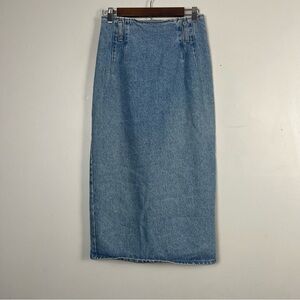 Vintage 90s no boundaries denim skirt with back button detailing size 7